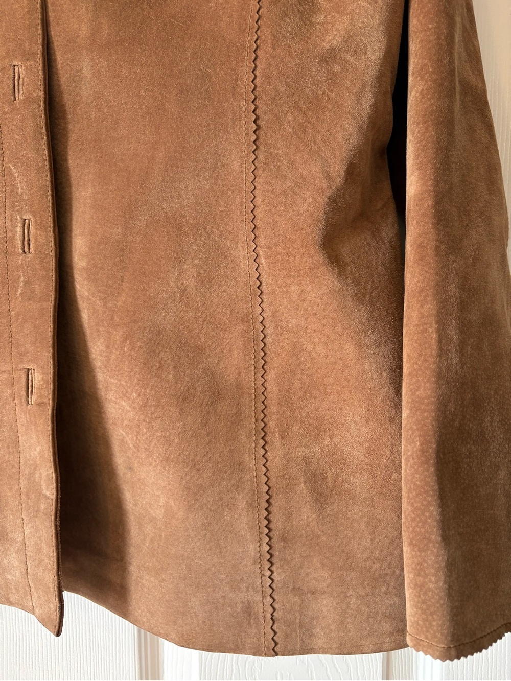 A.M.I. Suede Jacket - Picture 6 of 9